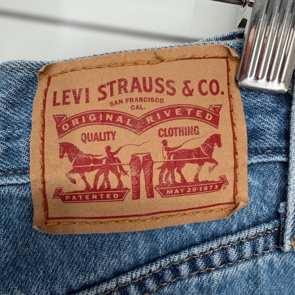 Levis High Waisted Straight Jeans Womens 26 Blue Medium Wash Denim High Rise - Picture 4 of 8